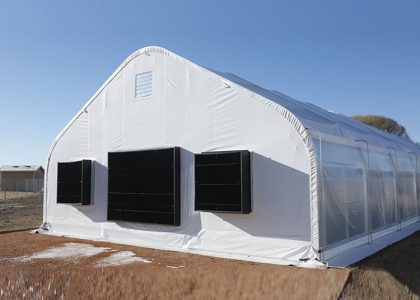Peach-top single-span blackout greenhouse